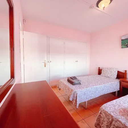 1 Bedroom In Parque Cattleya, Playa De Americas 아로나
