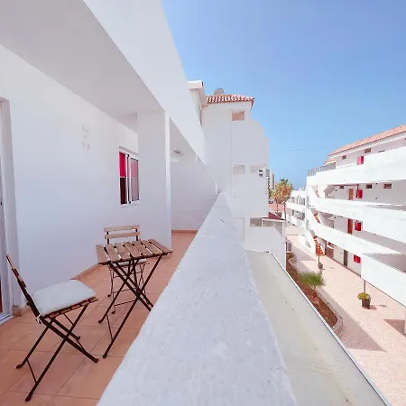 Apartment 1 Bedroom In Parque Cattleya, Playa De Americas